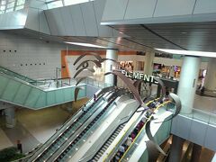 九龍駅周辺のショッピングセンターELEMENTS