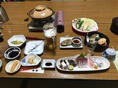 ヘトヘトで　今夜のお宿　民宿大岩　到着。
RAKUTEN 1泊2食　9800円
豪華な夕食。
半島の先端まで行きたかったが荷物を全部お宿に置いて行っても、自転車をずーっと押すことになりそうなのでやめた。