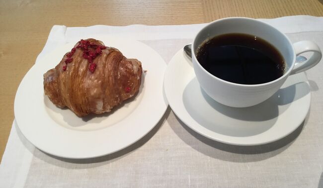 私の選んだ洋食(3)<br />追加でもらったクロワッサン<br /><br />こちらのホテルではついついクロワッサン食べ過ぎてしまいます。<br />美味しかったです。