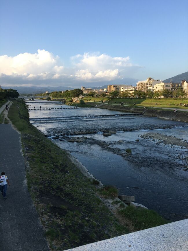 レイトチェックアウトまで、運動がてら散策します。