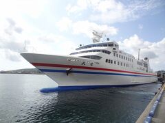 博多-五島航路に就航する、野母商船/太古です。
これから、この船で五島列島の福江へ船旅に挑みます。
