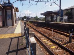  三河鳥羽駅に立ち寄ります。ここも列車交換できる設備があります。しかし駅舎は残念ながらありません。