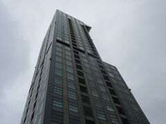 門司港レトロ展望室

ここは高層マンションの３１階にある展望室。
このマンションは、黒川紀章さんが設計した高層マンションだそうです。
