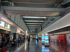 羽田空港第１ターミナルに到着。