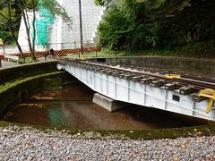 駅構内には転車台が保存されていました。