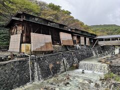 鹿の湯
廊下を左に行くと女湯 右手が男湯 なのでこちら側は女湯だと思う