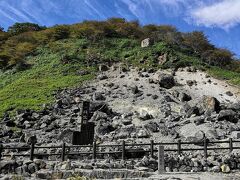 一番奥に行くと県指定史跡　殺生石