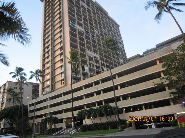 ベランダに明かりが点っています<br />わかりますか<br />コンドミアムからだと正面に見えます