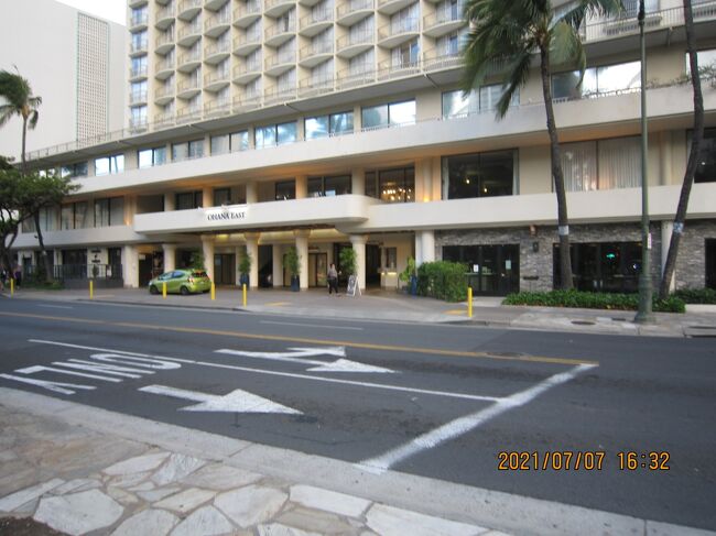 オハナ・ワイキキ・イースト by アウトリガーには<br />また<br />Appetito Craft Pizza &amp; Wine Bar<br />ピザ店<br />エビのアヒージョ<br />エビ、ピーマン、クレミニマッシュルーム、ニンニク、ラー油、クロスティーニと一緒にフライパンでお召し上がりいただけます。16ドル