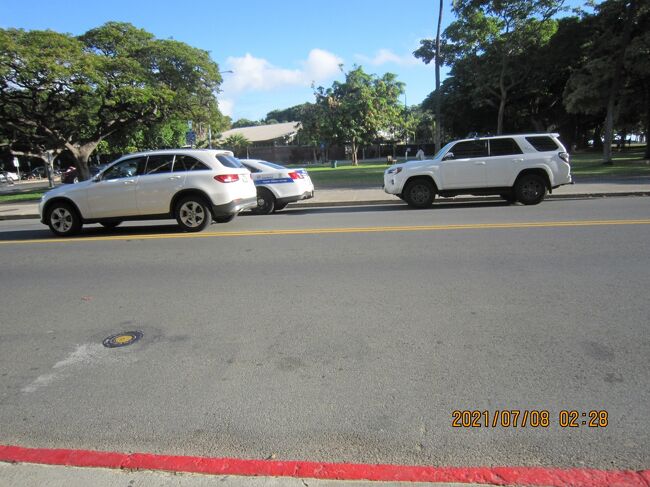 パトカーと覆面パトが