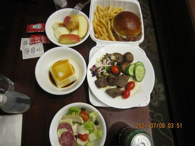 豆腐もあります。<br />豆腐はドンキで<br />$2.79