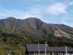 アルパこまくさまで送ってくれます
３時半ですが、秋田駒ヶ岳が見事！