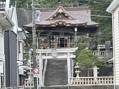 寺社巡り

ドライバーさんはいろんなこと調べるの大好き

お次は浦賀の叶神社
ここは西叶神社とも言って、対岸には東叶神社があり、対になってるらしいです。

本来なら渡し船が出てるんですが、何せ台風前です。
残念ながら船は欠航でした。