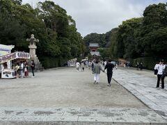 鶴岡八幡宮着きました。