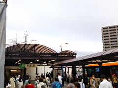 途中の「京成高砂駅」から「京成金町線」に乗り換え、ＪＲの「金町駅」へ。