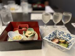 チャハルさん宿泊
懐石料理と地酒