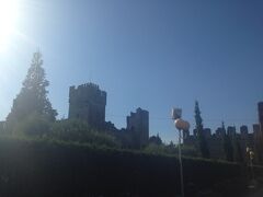 7/28（月）
夕方からクラスメートの車でヴェローナ近郊、ガルーダ湖の湖畔、Laziseに行きました。
街は立派な城壁で囲まれています