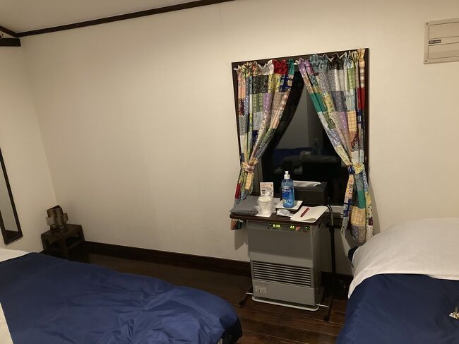 お部屋の様子です。<br />ここのオーナーさん、とても誠実で真面目な方でした。玄関でアルコール持参で待っいて下さり、検温もばっちり。<br />空いているお部屋を選ばせてせくれます。