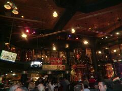 フリーモント エクスプレスの後はメイン ステーションのトリプルセブンへ。とても混んでいます。

前回の旅行記はフリーモントエクスプレスです↓
https://4travel.jp/travelogue/11754533