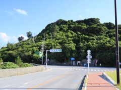 次にやって来たのは、神々が住む島とも呼ばれ、琉球開闢の伝説が残る「浜比嘉島」です。