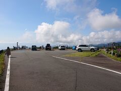 さらに箱根新道を通り、熱海峠からは伊豆スカイラインを利用し、8時には「滝知山駐車場」に到着。

ちなみに、この日は期間限定で伊豆スカイラインの通行料が無料になってました。