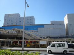 豊橋駅に戻ってきました。
レンタカーを返却してお昼です。