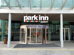 宿泊先はラディソン系のパークインメリトンです。タリン市内にはパークインが2軒あります。もう一軒の方がタリンの街の賑やかな場所にあり便は良さそうですが、こちらのメリトンには大きな温泉プールがあるしお値段もお得でおすすめです。
