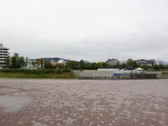 旧広島市民球場があった広場にやって来ました。
野球ファンとして聖地巡礼です。