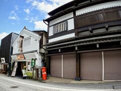 【成田山新勝寺の表参道の街並み】

ご本人は、2019年に日本へ一時帰国していました。