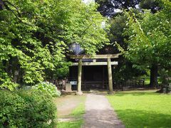 園内には神社（旧稲生神社）もあります。
説明書き読んでないので、詳細は不明。