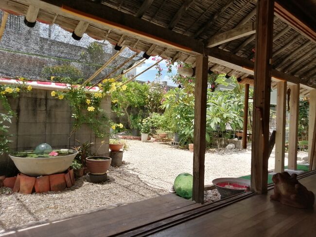 庭にもお花がいっぱい。おしゃれ～です。