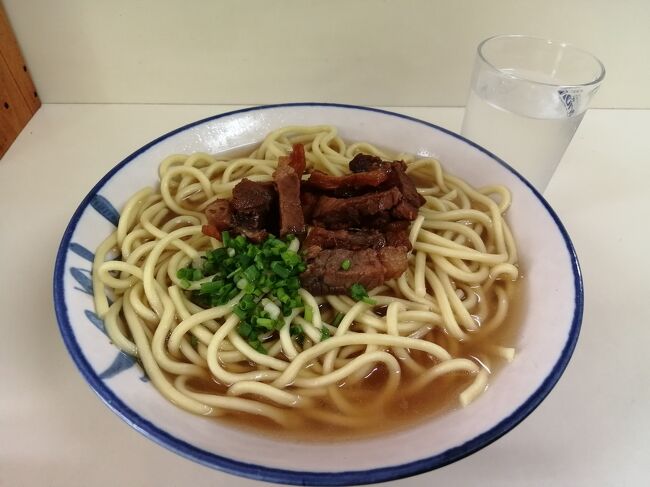 「八重山そば」500円。<br />オーダーしてからたったの20秒で出てきます。うまい！<br />https://4travel.jp/dm_shisetsu_tips/14486288