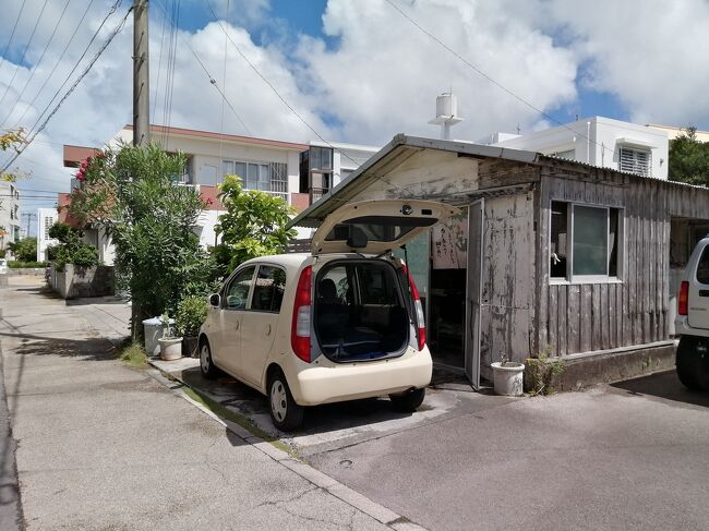 「主婦友弁当」<br />住宅街の中にひっそり。ここで作り各商店に卸しています。