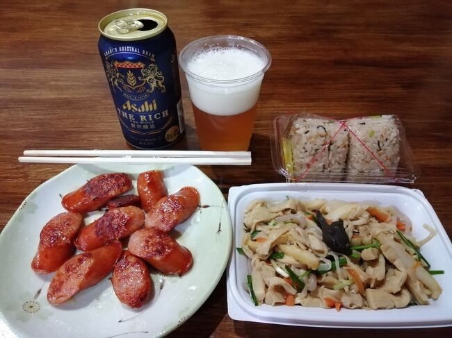 宿での夕食。