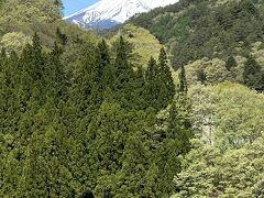 白馬に向かう19号線沿いの道の駅　木曽福島からの御嶽山、ウォーミングアップには最高の景色です。