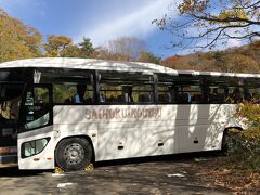 瀬美温泉　小型バスから大型バスに乗り換え