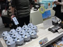 博多では「美瑛のお菓子」が爆売れ！

（美味いの？）