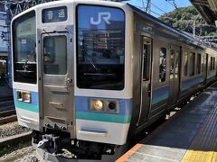 中央線で高尾から 松本駅で茅野に向かいます