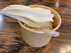 「新井商店」がグリーンセンター内に新しくオープンしたお店、武蔵野うどん「あらい」でちょっとかわった「みそソフトクリーム」を食べました。