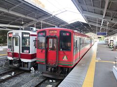 駅までの道すがら、日光プリンやゆばむすびや気になるお店があったけれど・・・
駅までわき目もふらずε＝┏(?ω?)┛

駅員さんに「鬼怒川温泉に行きたいんですけど」と行ったら、「あそこに見える電車に乗って」と即答！

16:33　東武快速AIZUマウントエクスプレス
17:19　鬼怒川温泉着