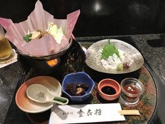 夕食はホテル近くの「登喜将」でタコ料理をいただきます。