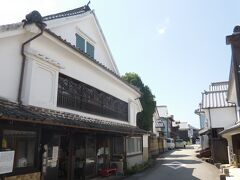 　中島酒造場。浜宿の中で最も古い酒蔵で、映画「次郎物語」のロケにも使われたとか。