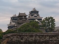 二の丸広場から撮影した「熊本城 大小天守」のアップです。ここからでもお城が良く見えます。良く撮れます。