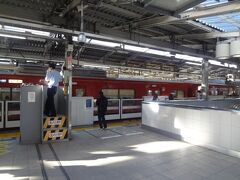 京急電車　横浜駅