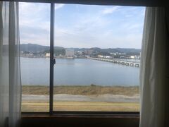 ホテルの部屋からの眺め

壱岐島を満喫した長い1日でした。