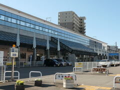 今治駅15:01発の特急しおかぜ22号も約10分の遅延だったが、観音寺までには定時近くに追いつき、16:10頃に観音寺駅に到着した。