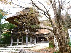 明善寺鐘楼門

県の重要文化財に指定されており、本堂、庫裏、鐘楼が合掌造りのまま残っています。