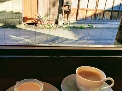 ちちぶ餅で有名な水戸屋
本店裏にはカフェがあるので、ここで休憩。
ガチガチのジェラートのあとだから柔らかいプリンを食べたくなったらしいよ。

