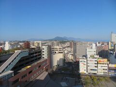 翌朝8時15分
お部屋からの眺め
今日もすっごーいいいお天気