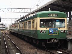 巡業のはじまりは、三島から。
伊豆箱根鉄道・駿豆線に乗って、まずは修善寺を目指します。本日乗った編成は、江ノ電のようなカラーリング。。